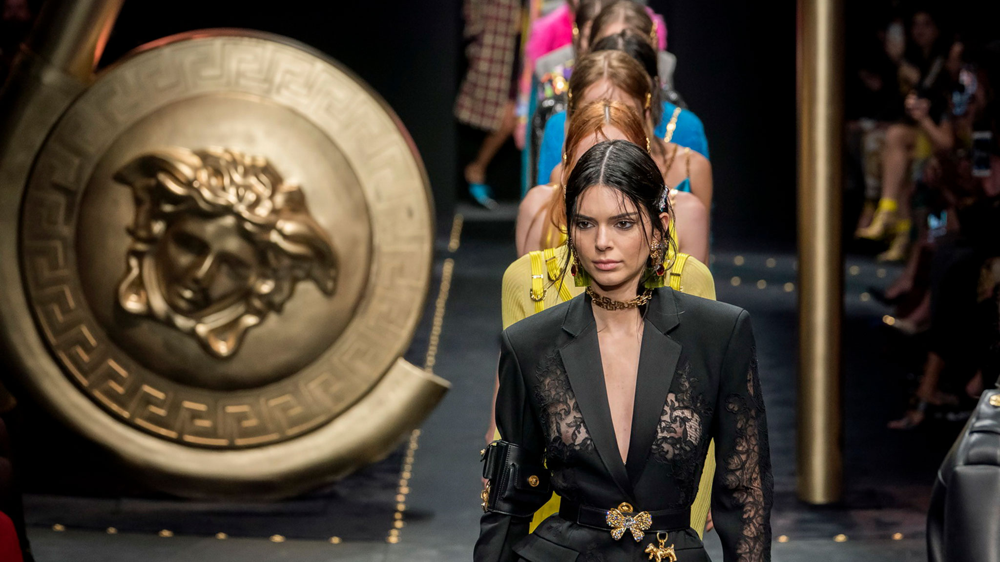 Versace and Dolce \u0026 Gabbana AW19 show 