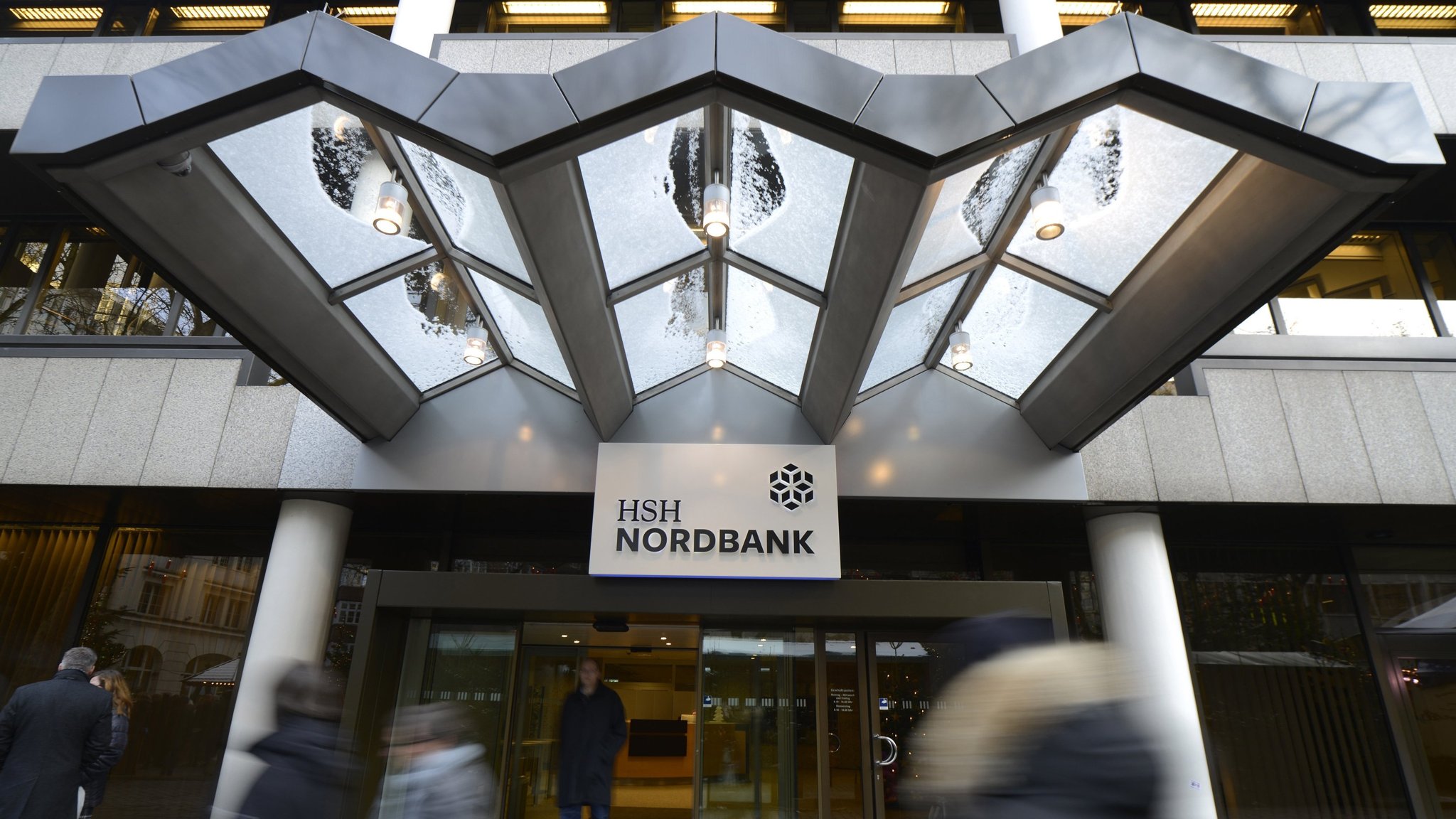 Jc Flowers And Cerberus Close In On Hsh Nordbank Financial Times