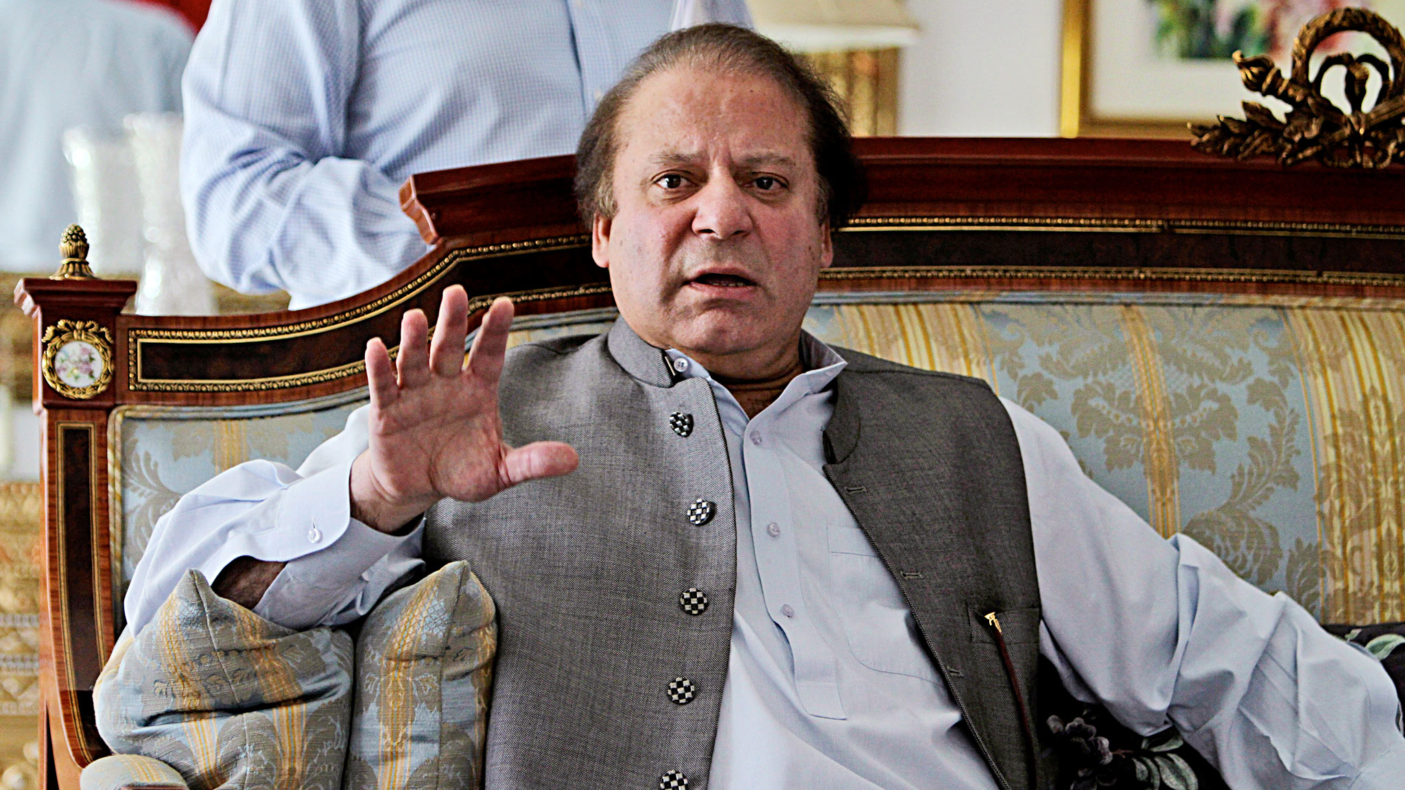 nawaz-sharif-takes-steps-to-revive-pakistan-s-economy