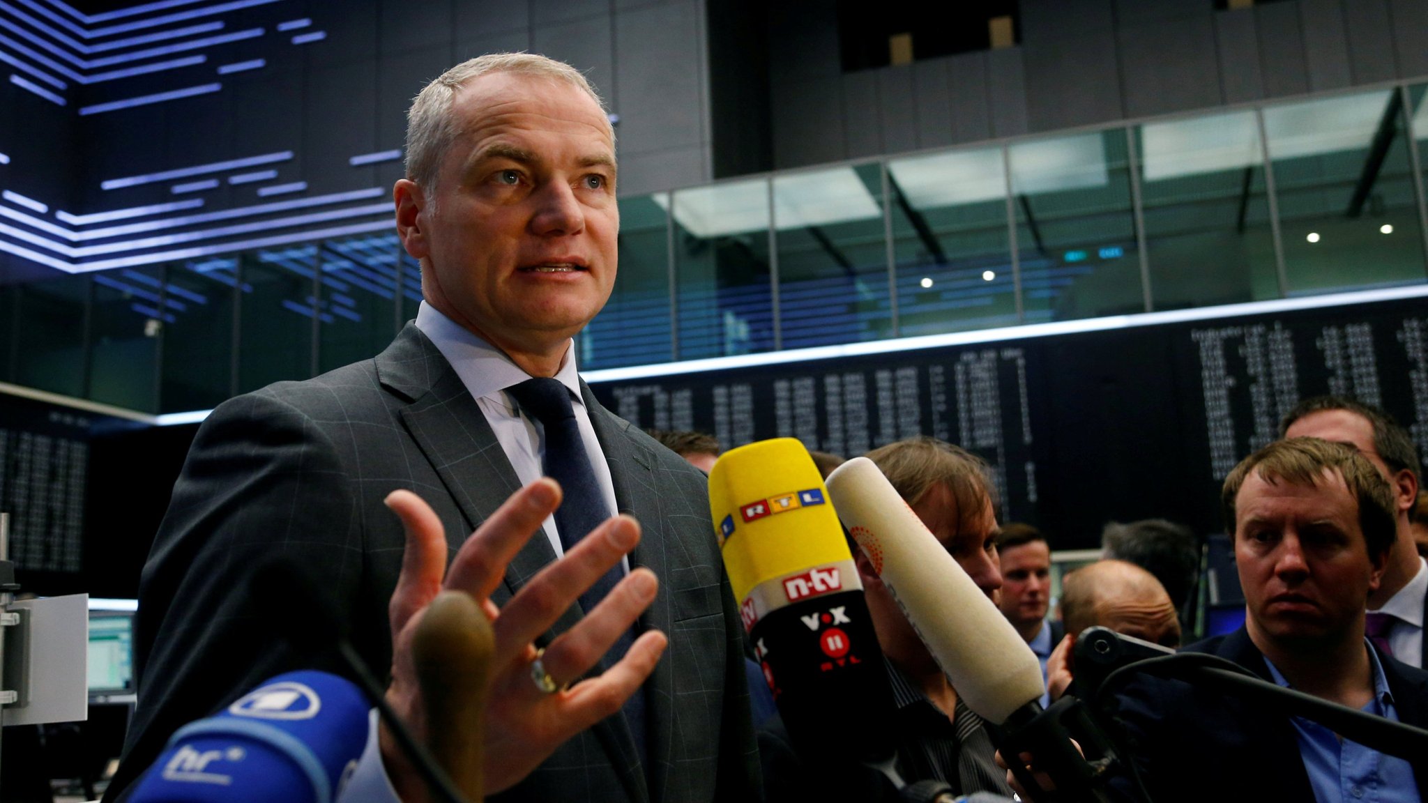 Deutsche Borse Probe Widens To All Of Top Management Financial Times