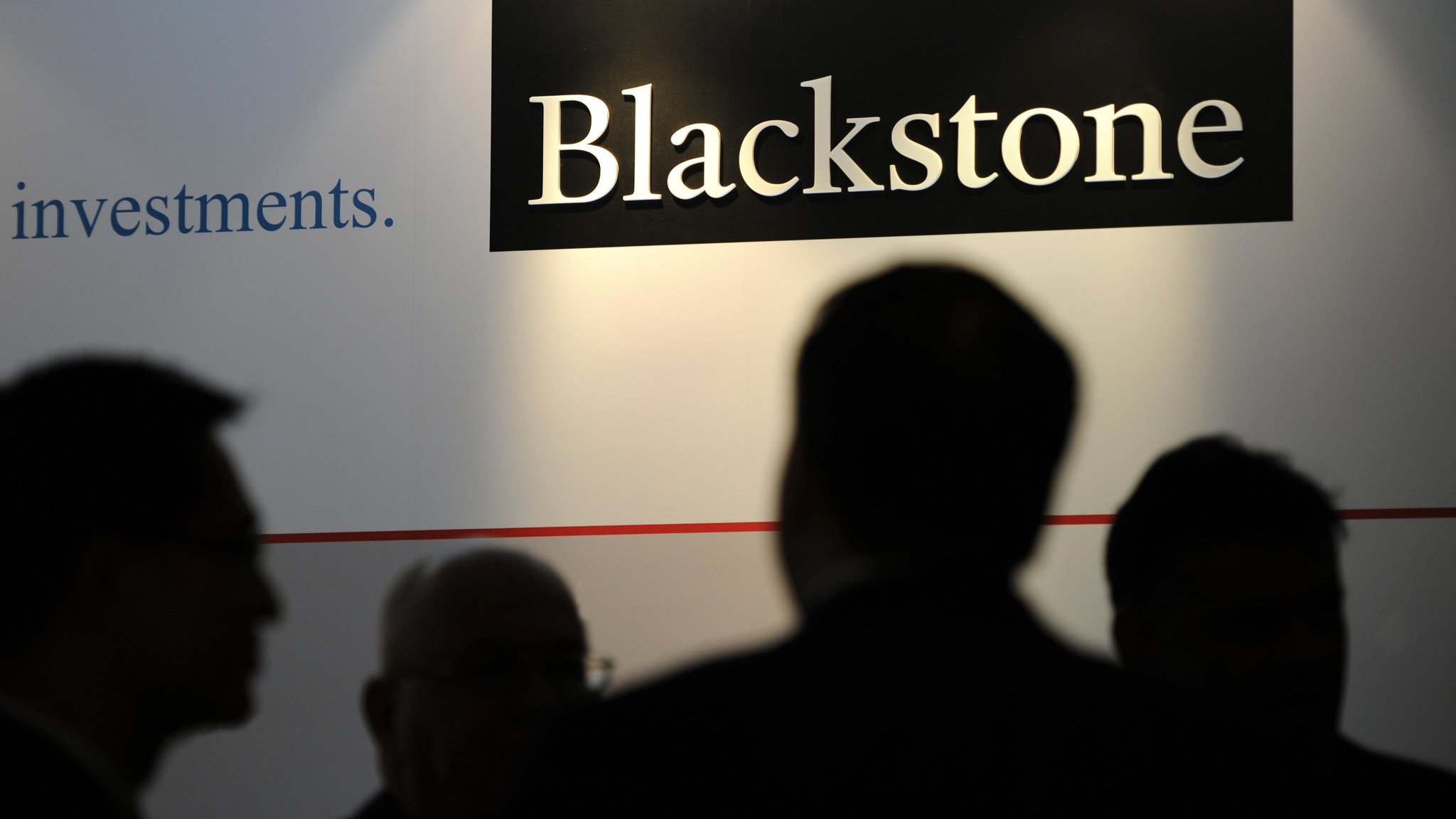 Blackstone buys back 10 of Logicor from CIC