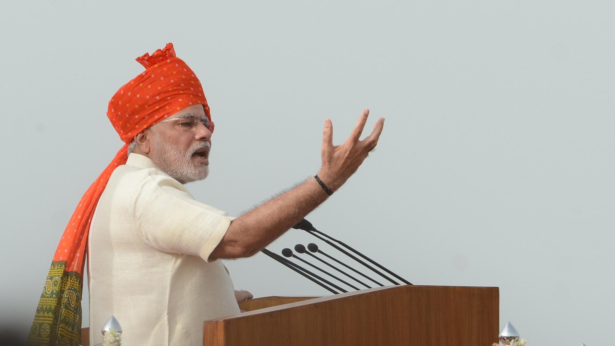 Modi prioritises factories and toilets in Independence Day speech |  Financial Times