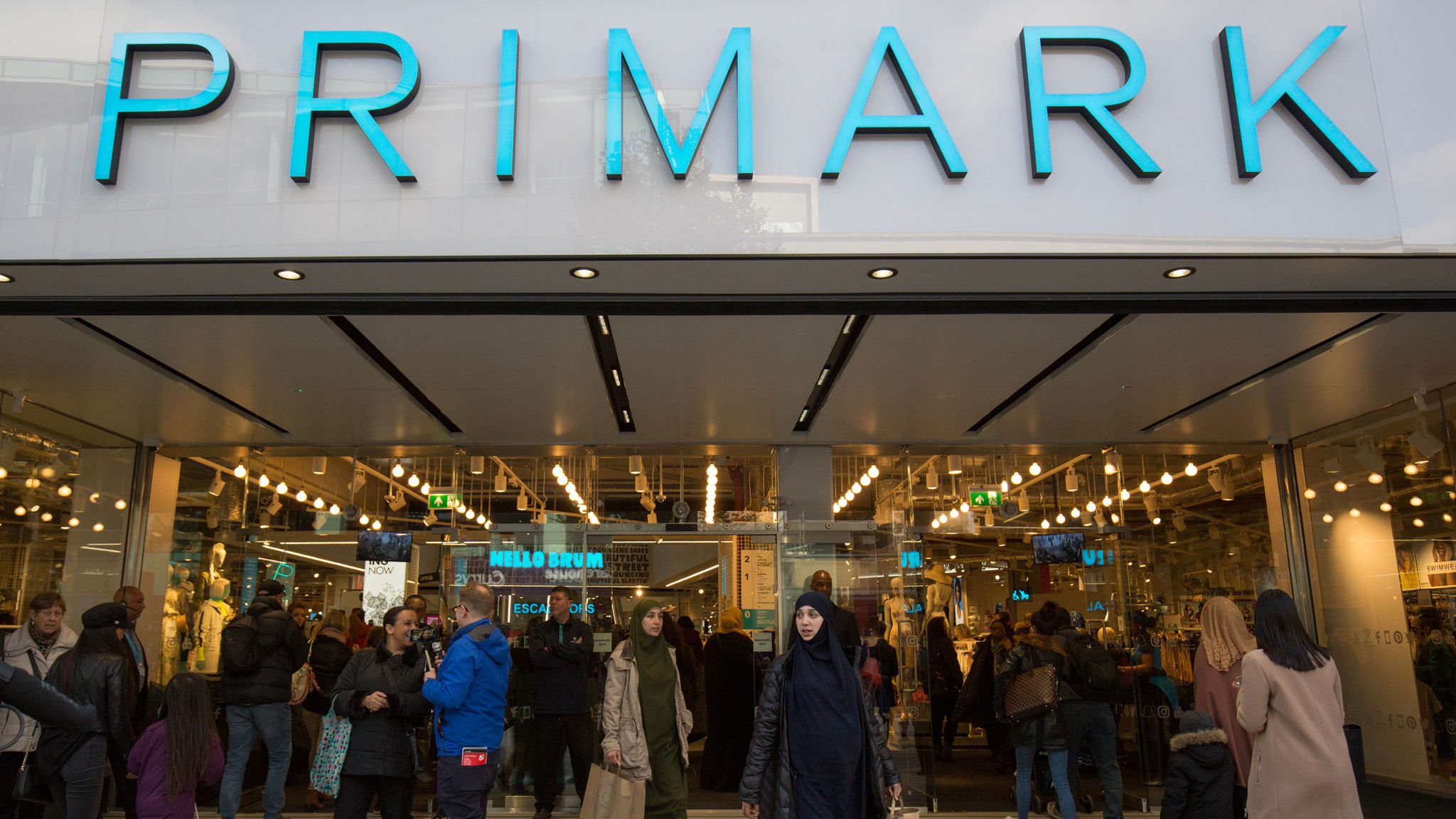 Primark closes stores as UK high street ...