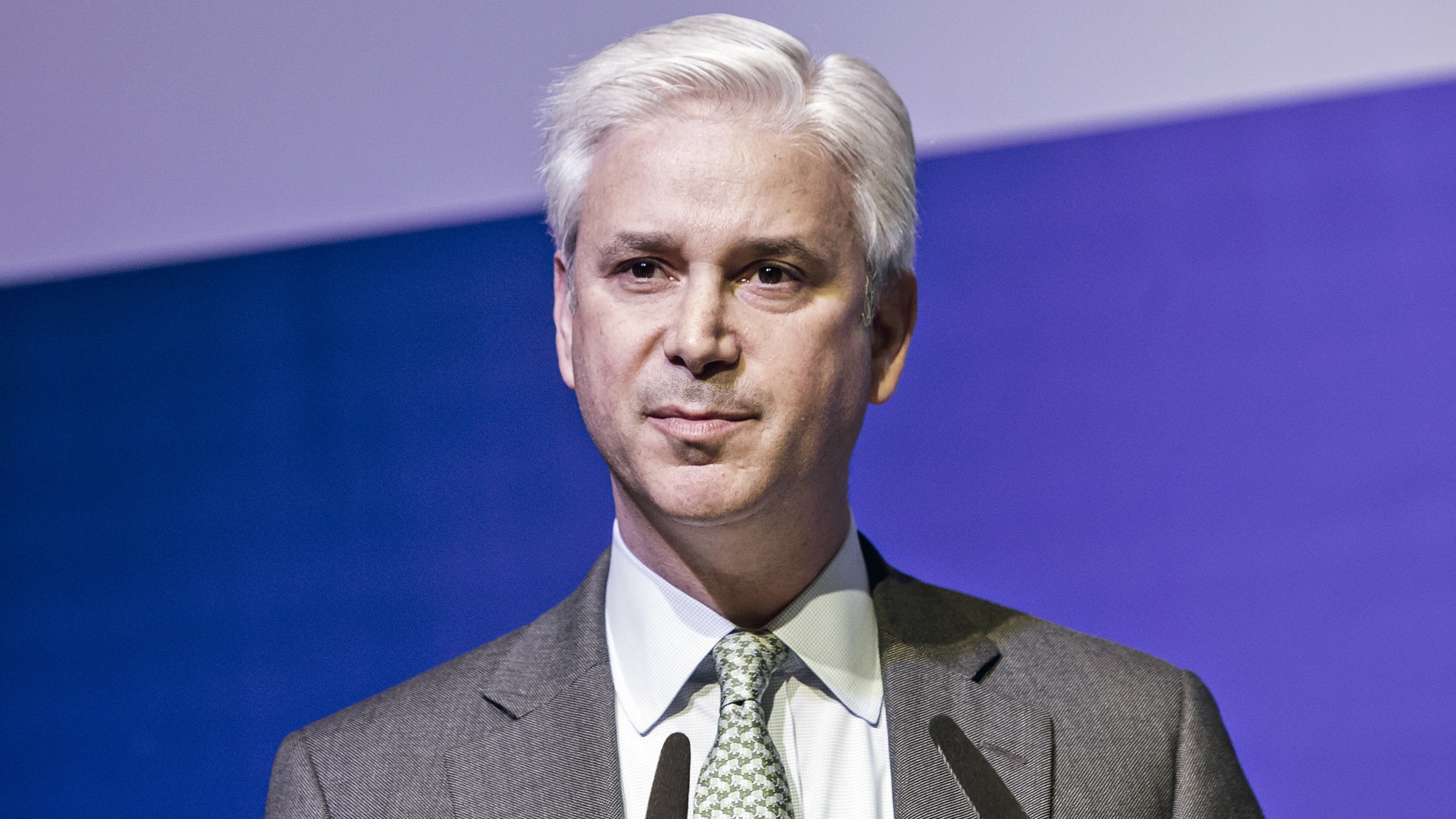 wells-fargo-poaches-bny-mellon-chief-charles-scharf-for-top-job-financial-times