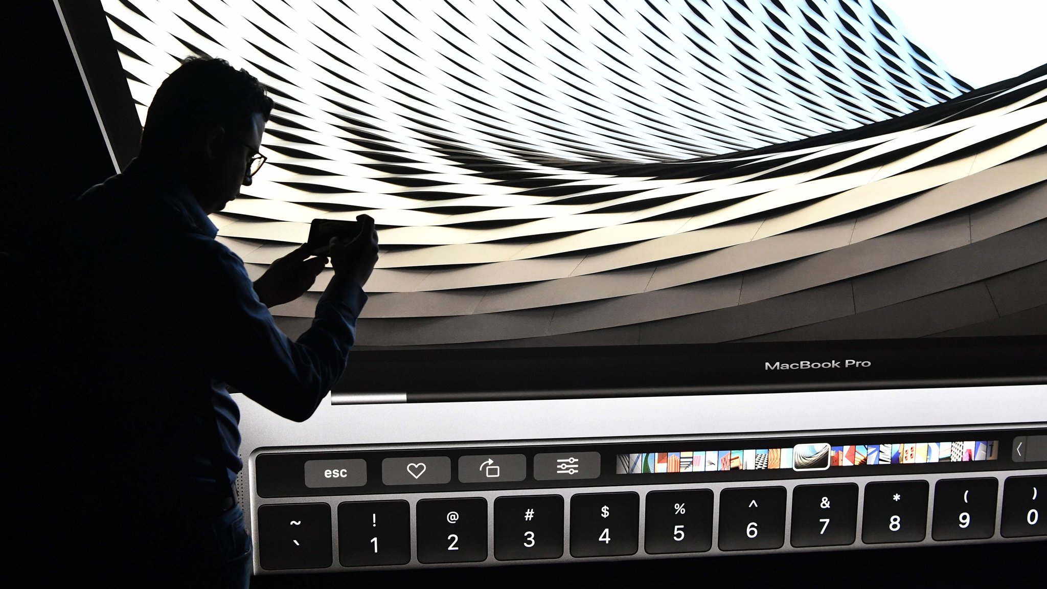 Tech groups reveal PCs for the mobile age