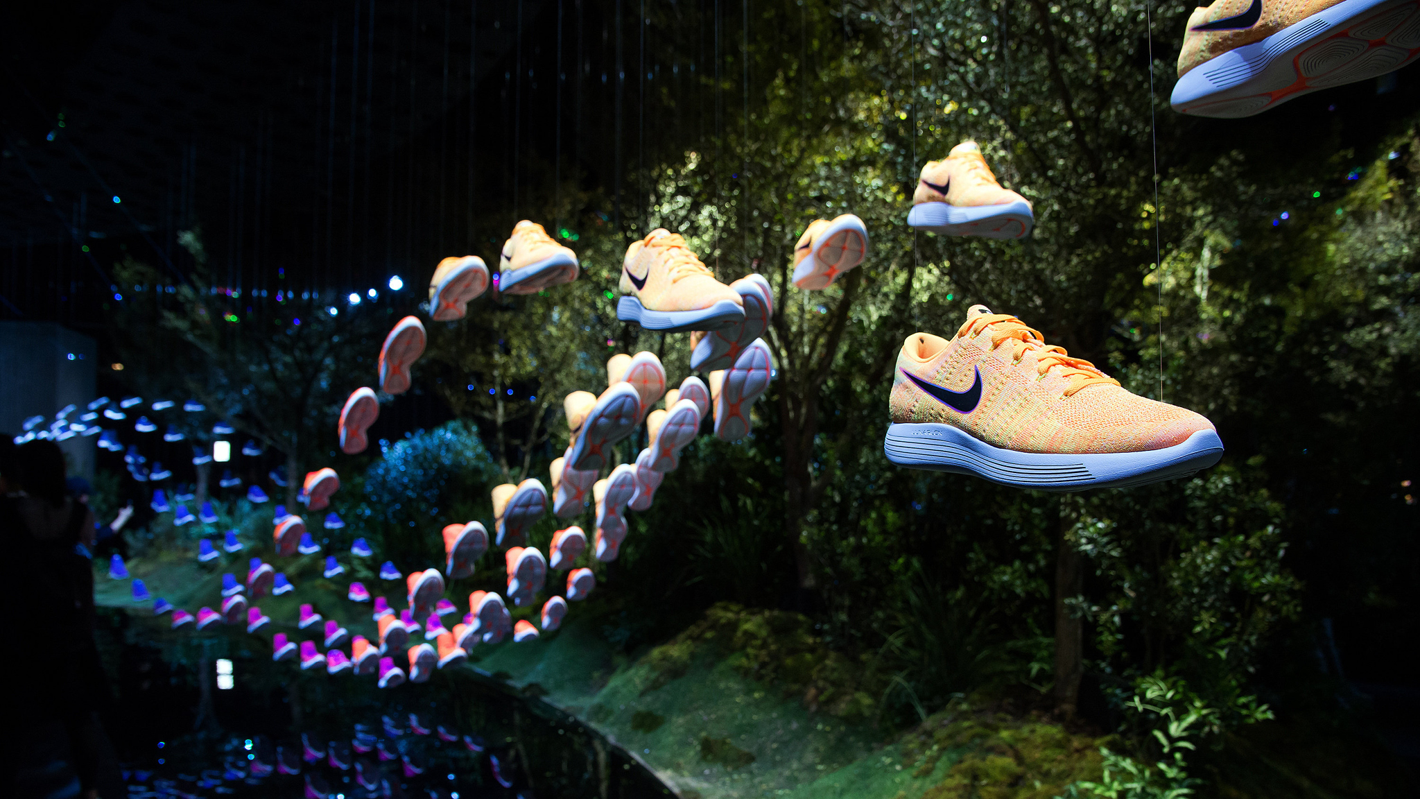 how much does it cost to manufacture nike shoes