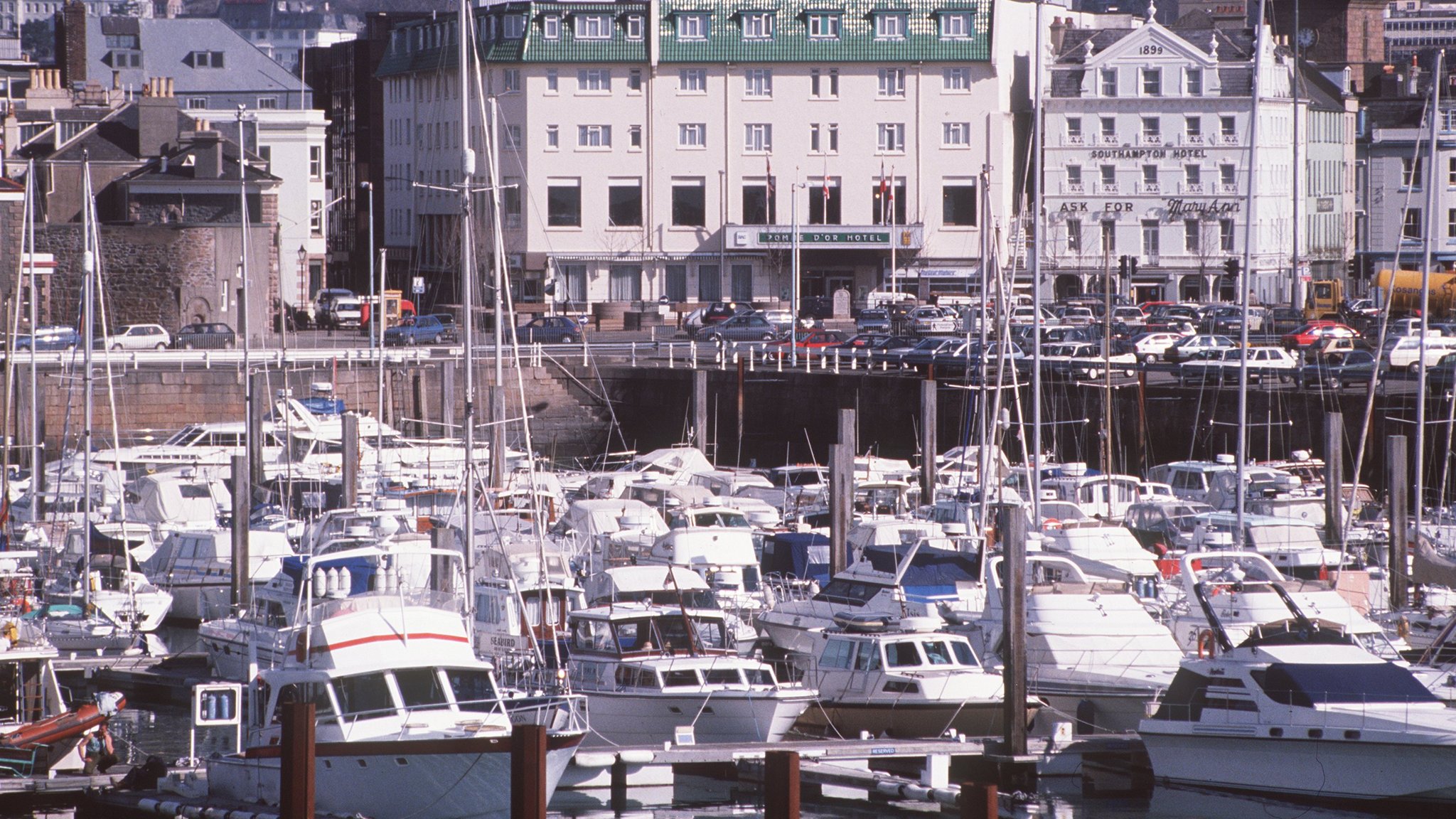 Stevenson Franse Verringern jersey uk tax Aufbewahrung Modernisierung Heu