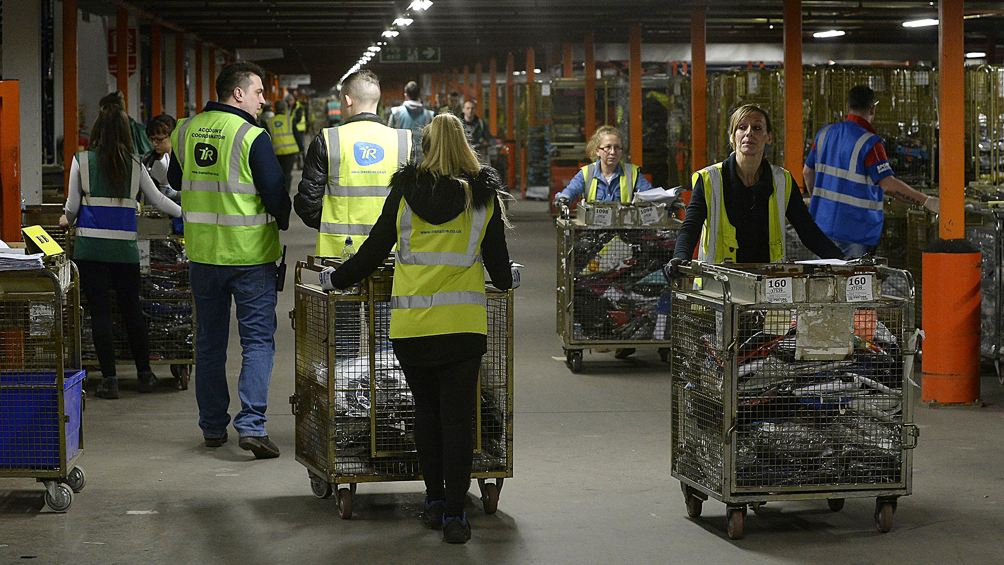 Sports Direct To Use Fewer Zero Hours Contracts After Criticism Financial Times