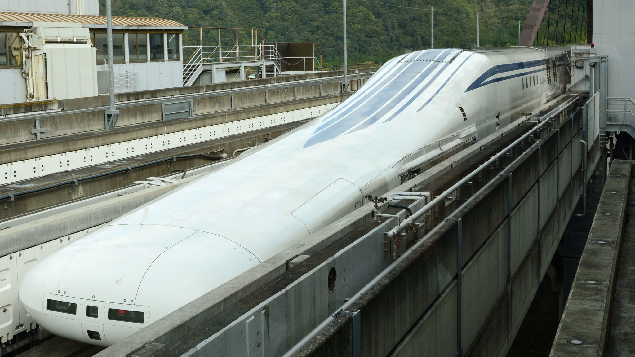 Kyodo News via Getty ImagesAbes stimulus brings back bridges to