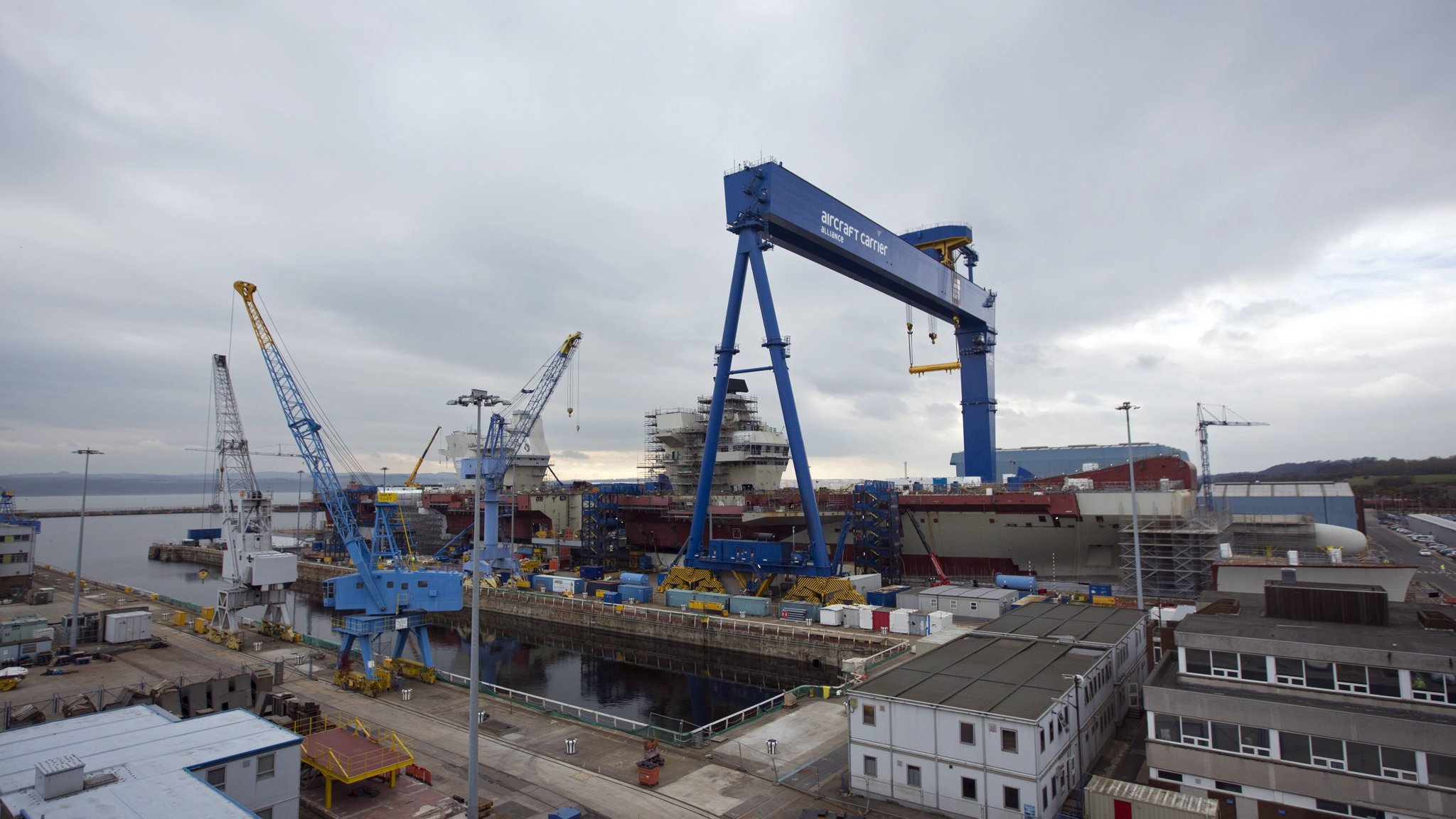 Goliath crane for sale at knockdown price