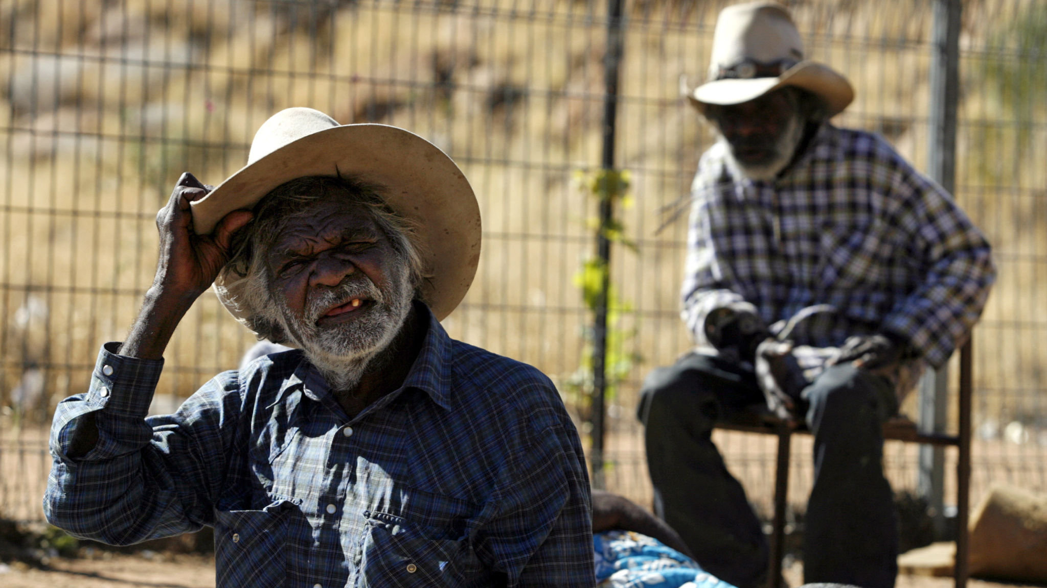 Aboriginal sue Australian states loss of land |