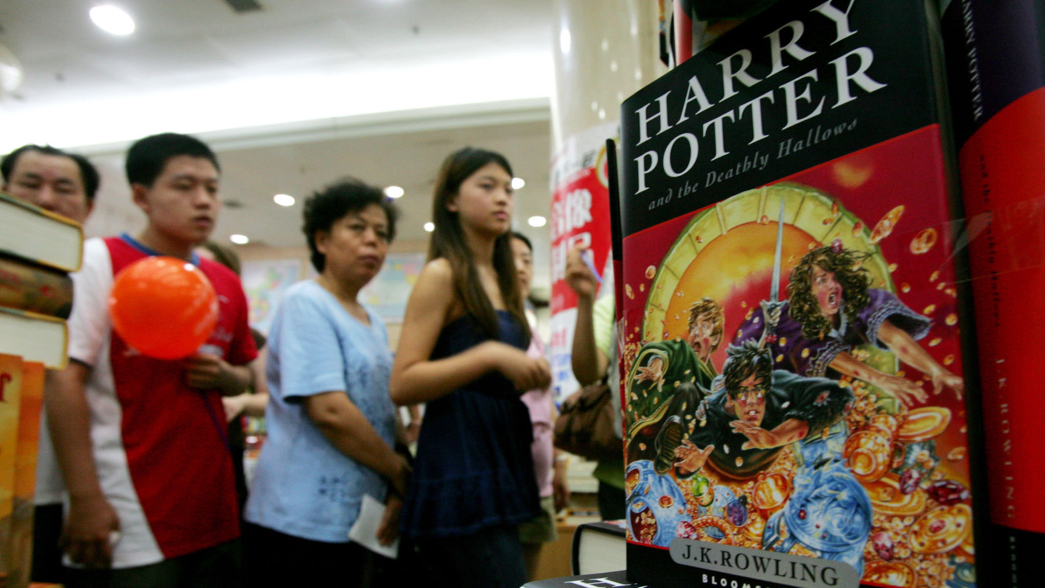 Harry Potter Streaming Suisse Harry Potter publisher caught in US trade dispute with China | Financial  Times