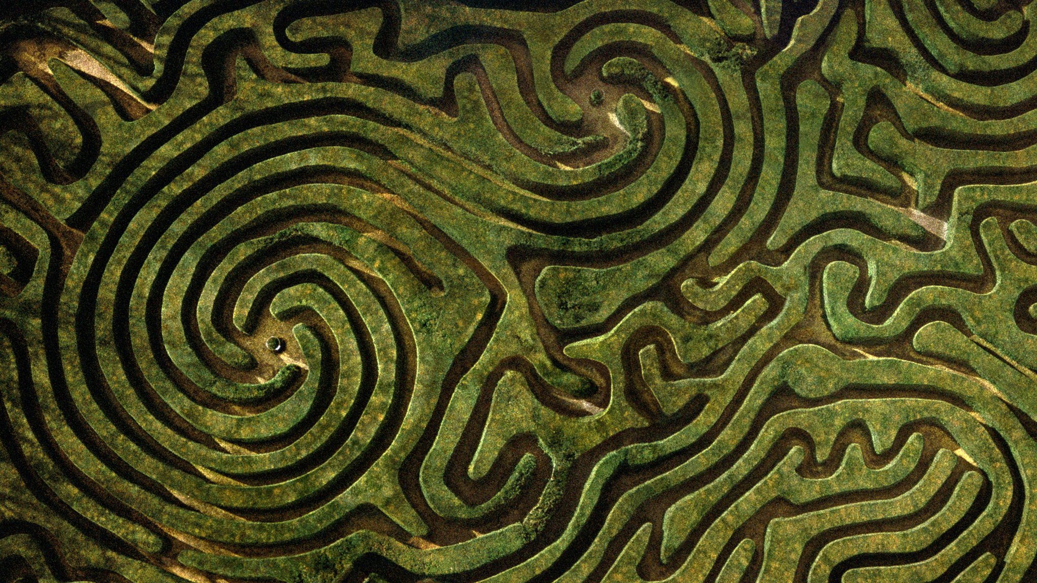 The Puzzling Difference Between Mazes And Labyrinths Financial Times