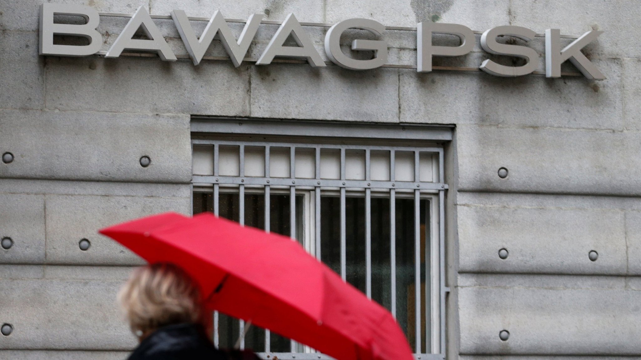 Us Investors To List Austrian Bank Bawag On Vienna Exchange