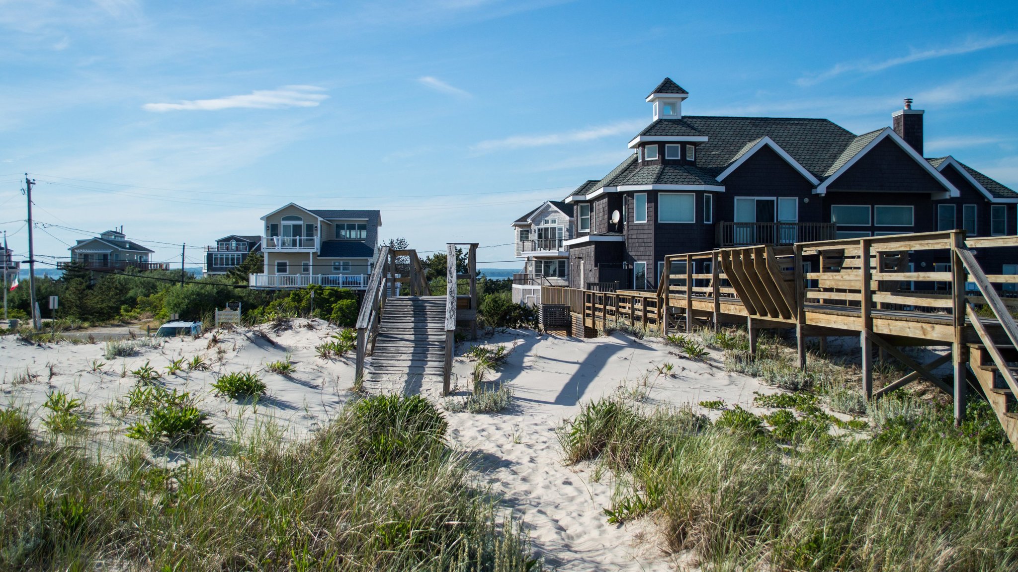 Hamptons Property Sales Slow As Caution Spreads To The Wealthy Financial Times