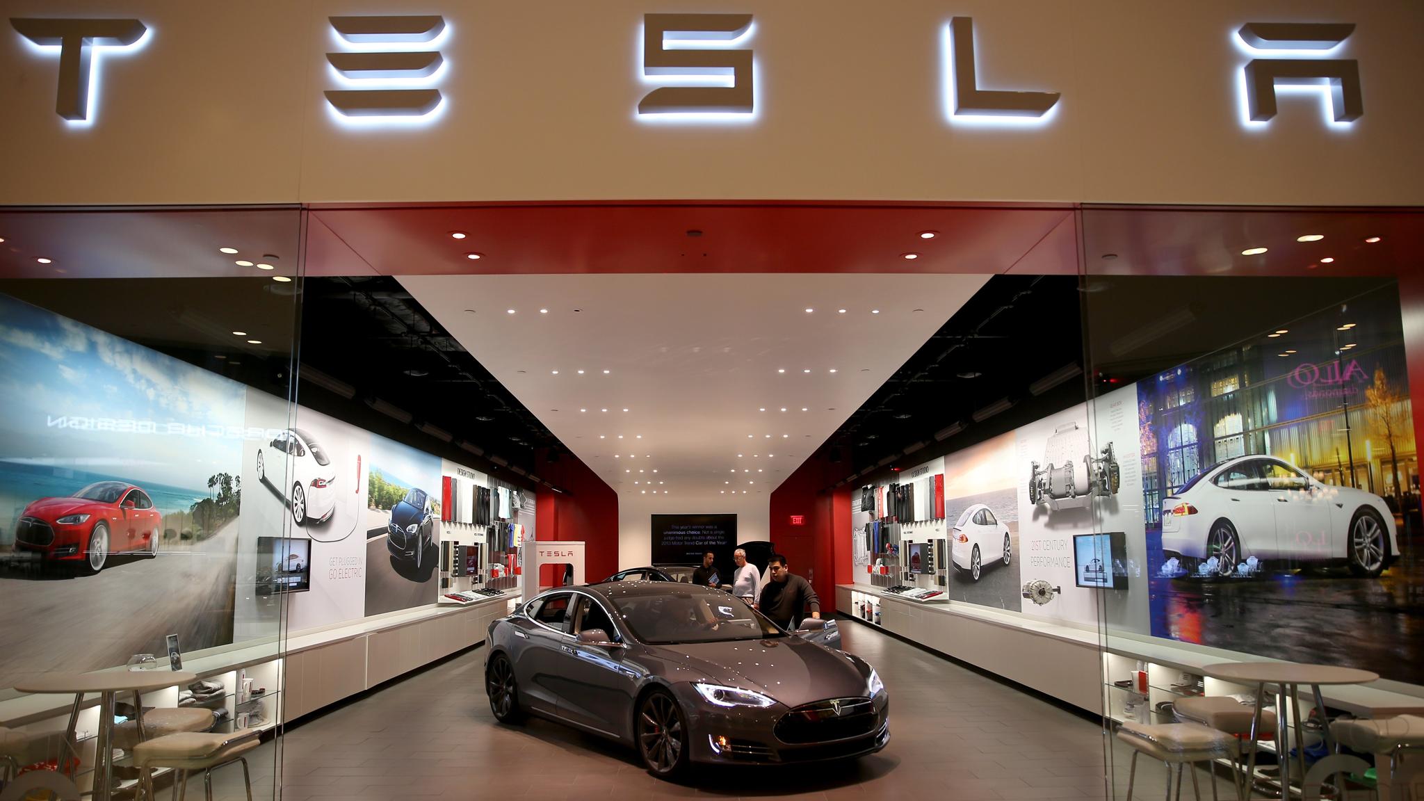 Tesla raises 2bn in convertible bond sale