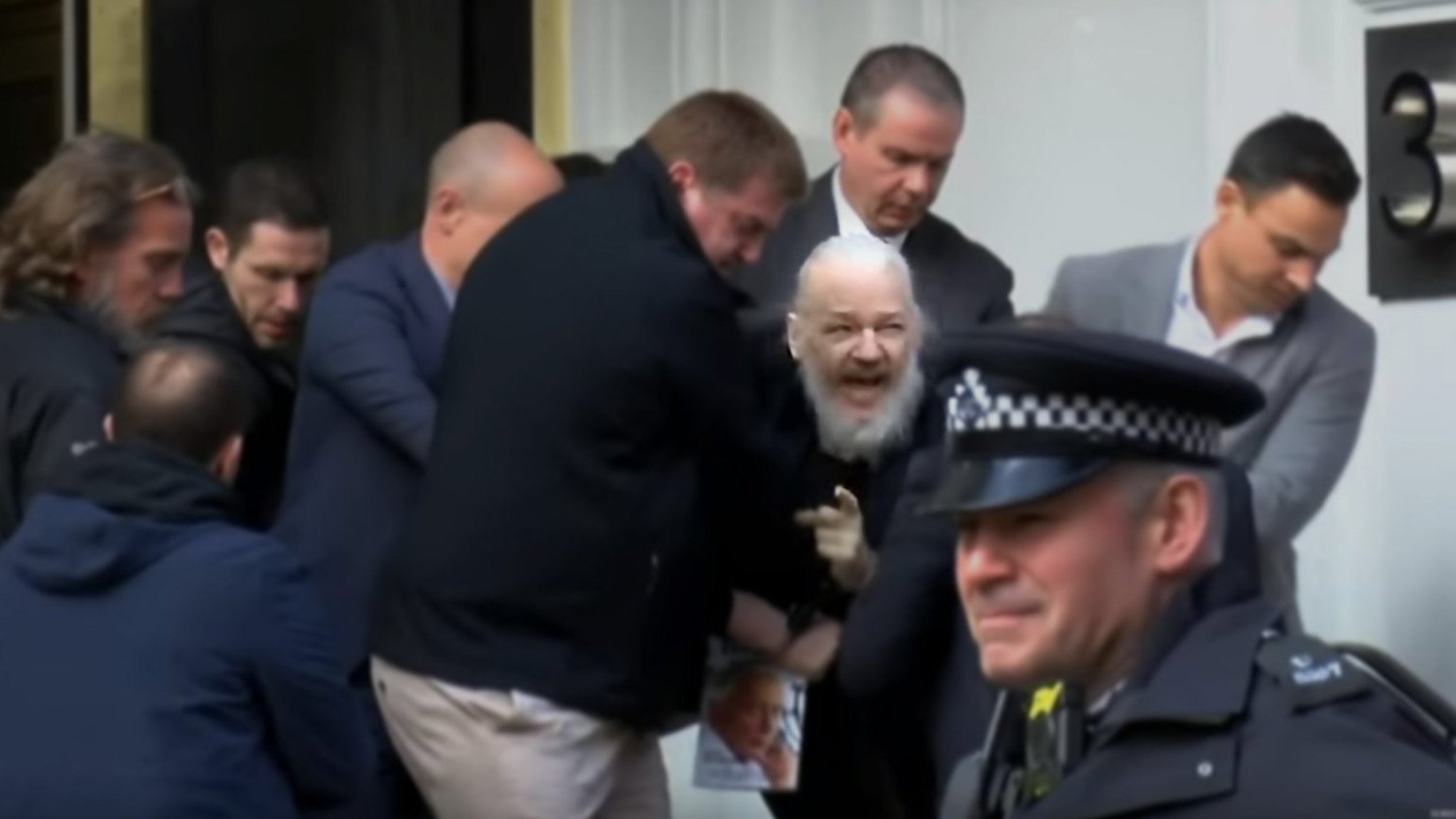 Julian Assange Faces Extradition To Us After Arrest In London Financial Times