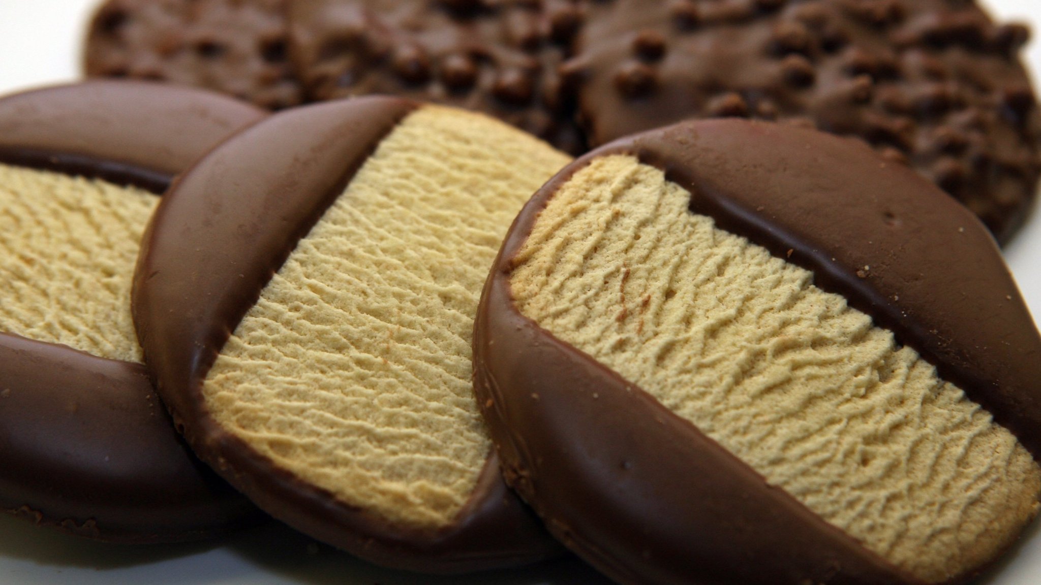 Yildiz seeks to expand biscuit empire from London hub | Financial Times